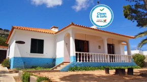 OurMadeira - Villa Mary, informal, close to the beach